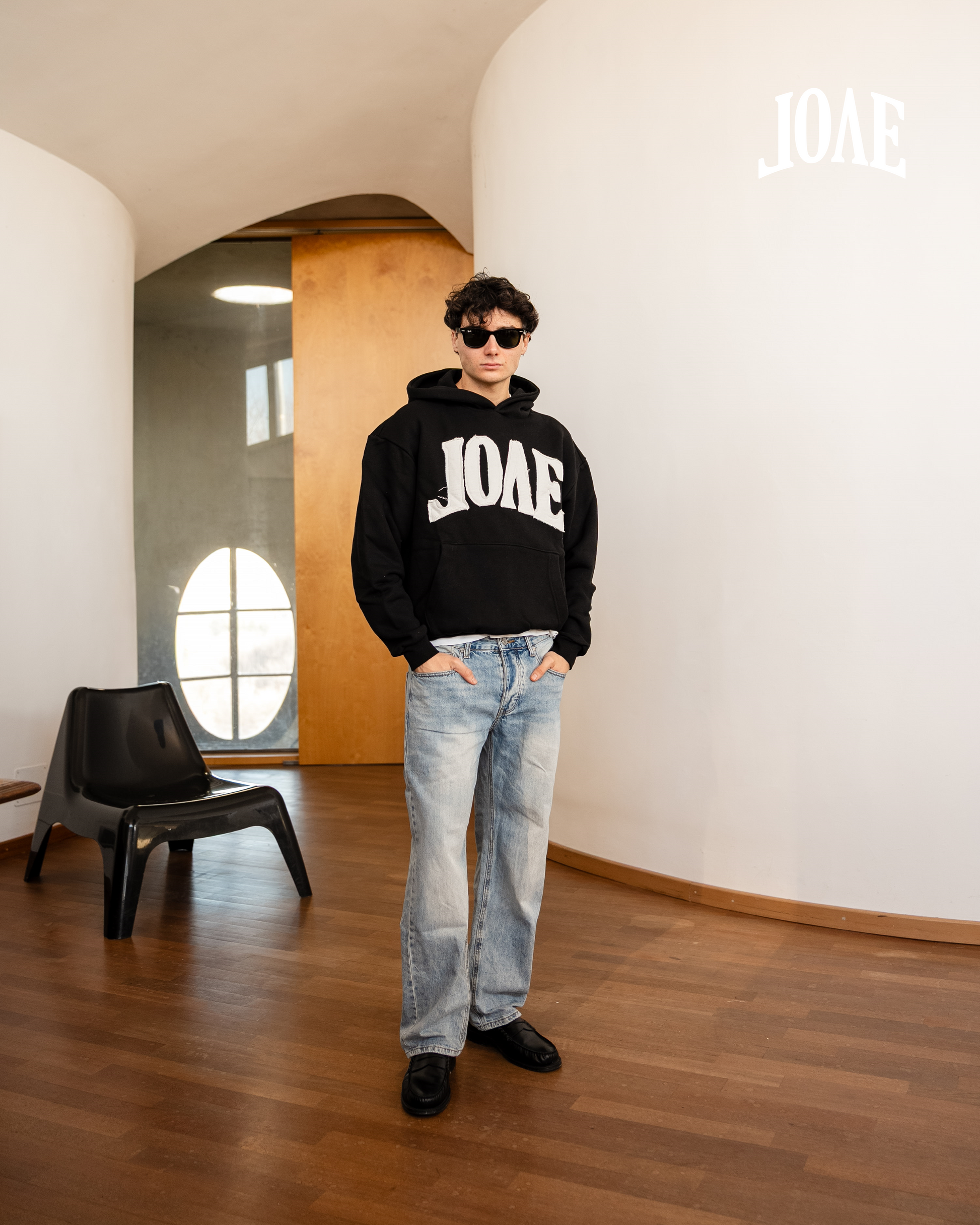 Arch Logo Hoodie Black