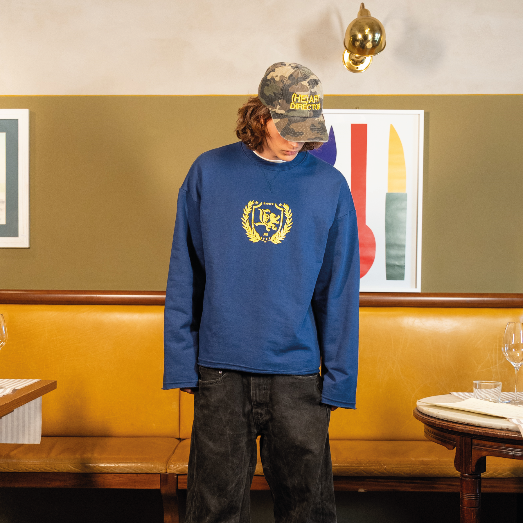 Emblem Crewneck Navy